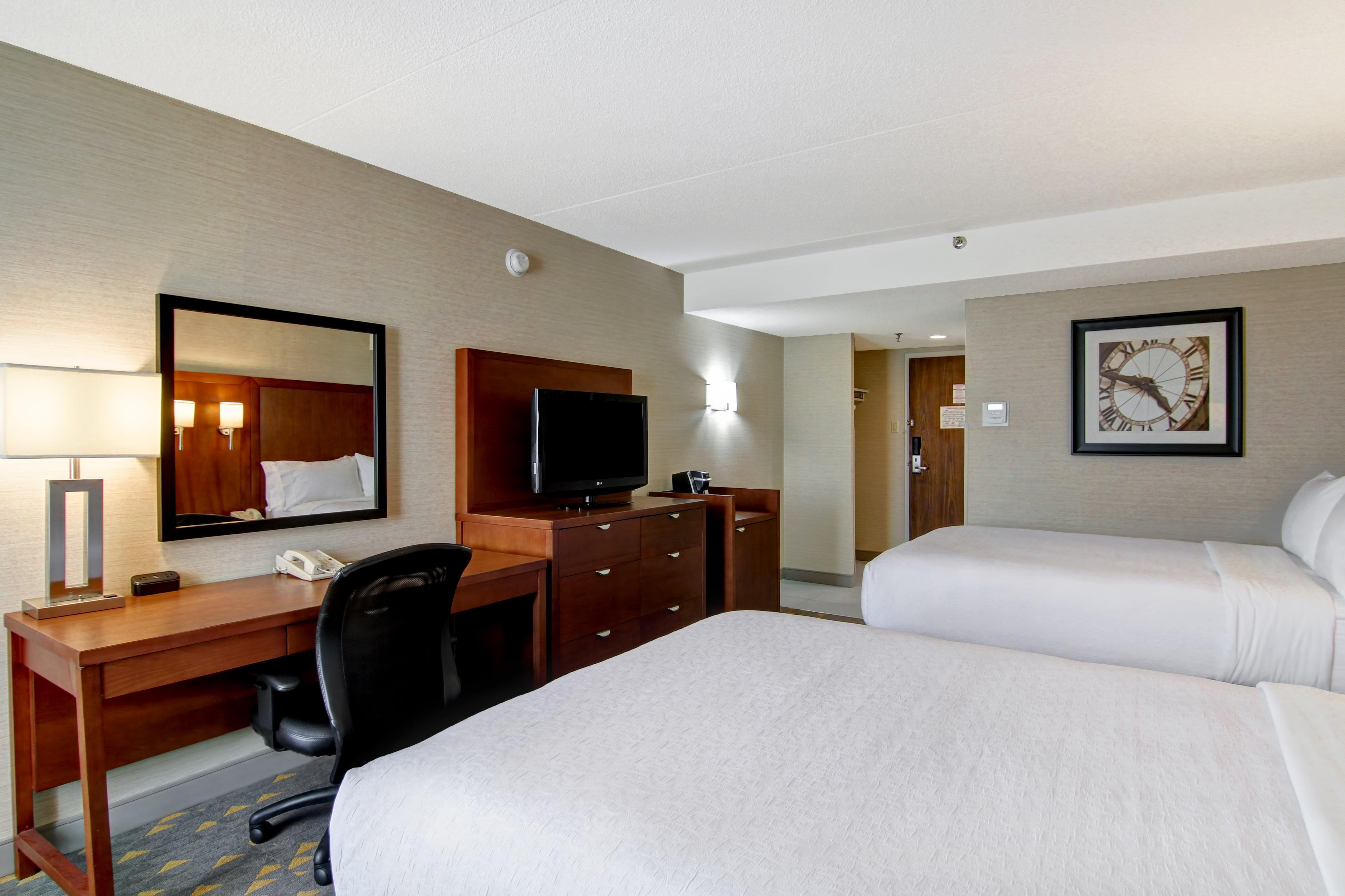 Holiday Inn Oakville Centre By Ihg Exterior photo