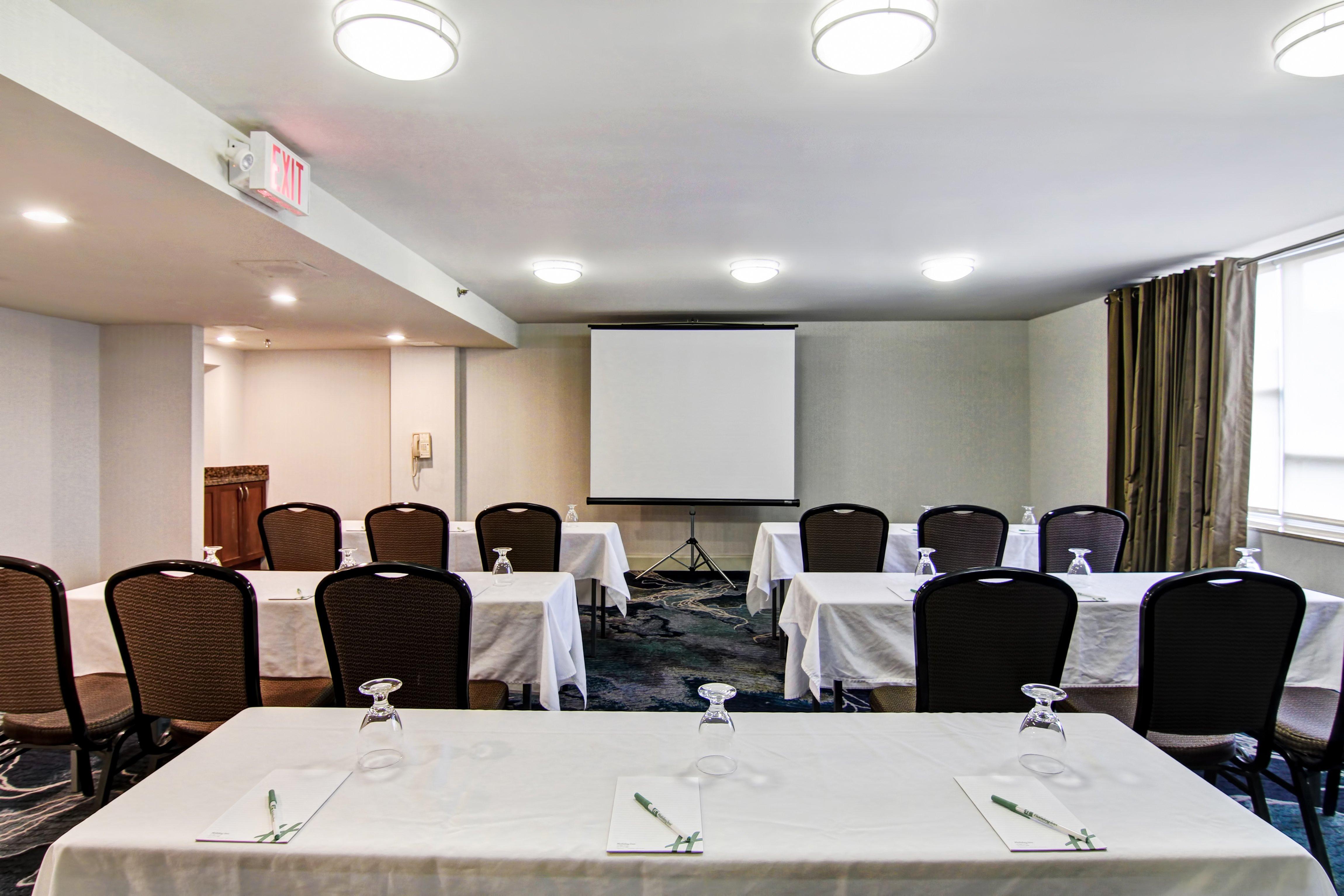 Holiday Inn Oakville Centre By Ihg Exterior photo