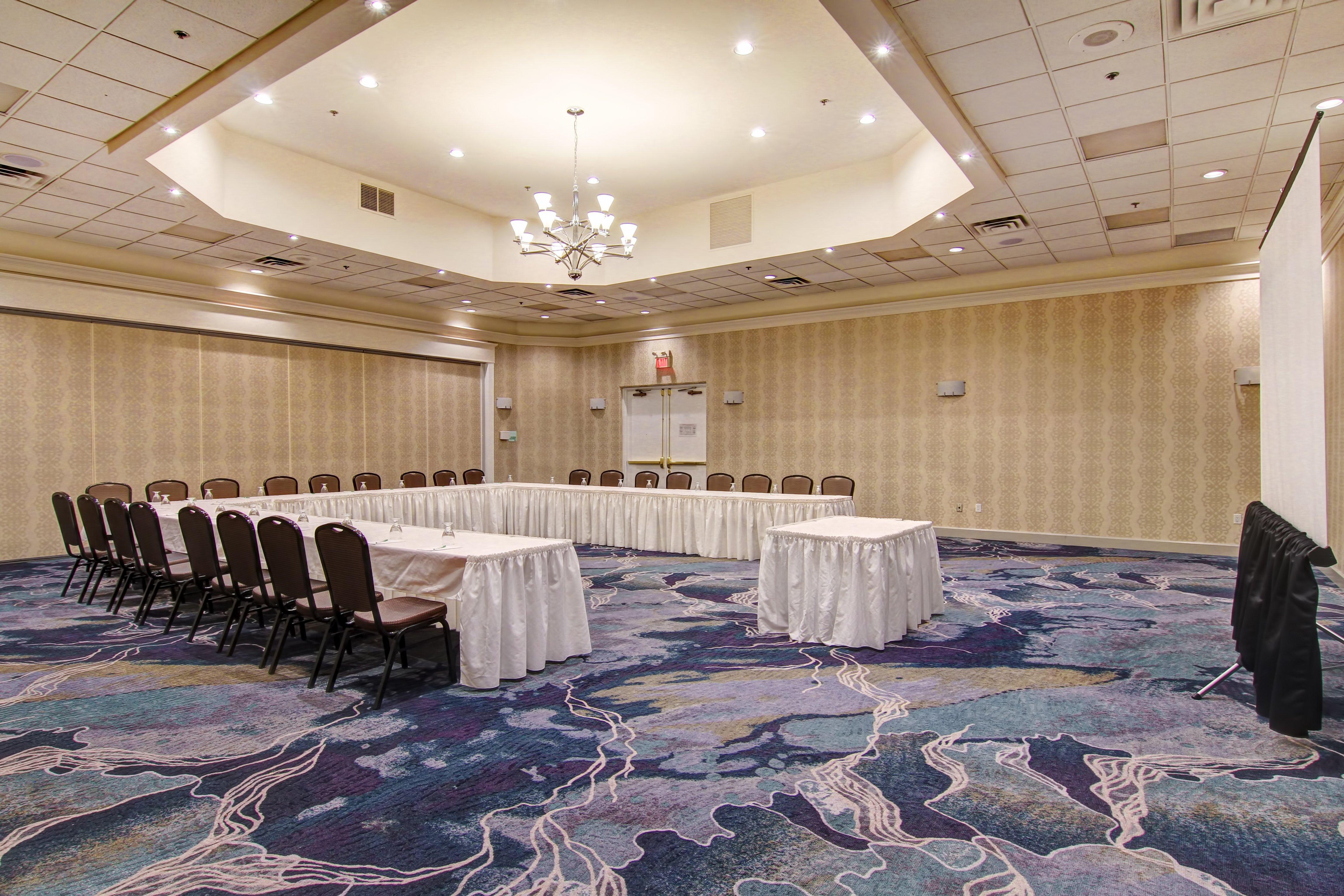 Holiday Inn Oakville Centre By Ihg Exterior photo