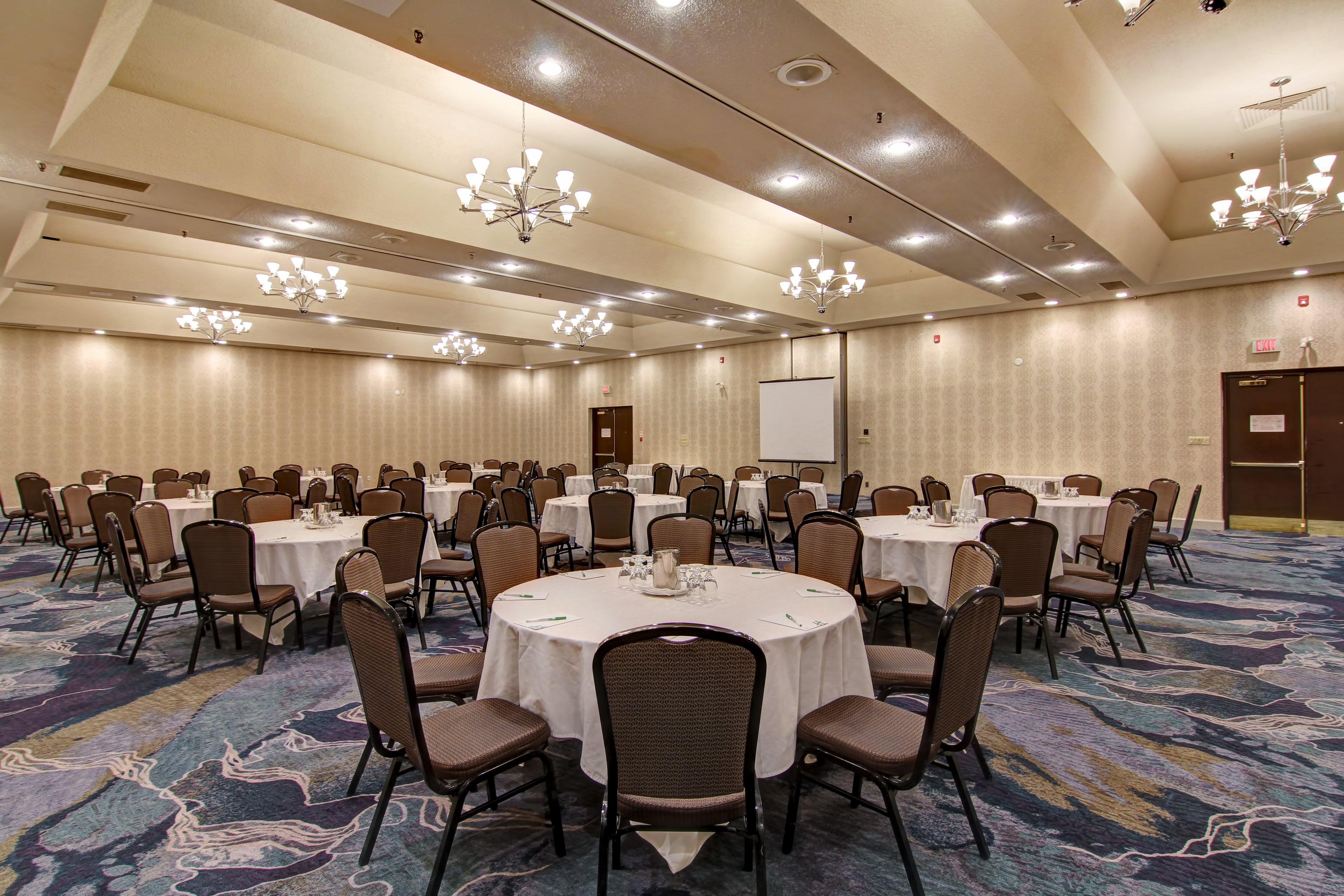 Holiday Inn Oakville Centre By Ihg Exterior photo